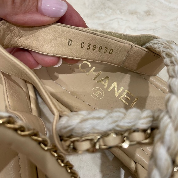 Chanel Chain and cord sandals size 38 7.5/8US - Picture 9 of 9